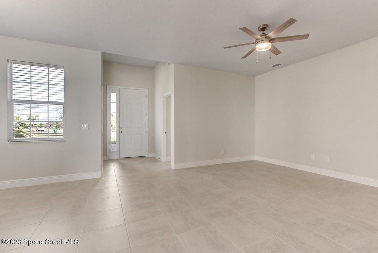 3085 Blazing Star Dr - Photo 6 of 30