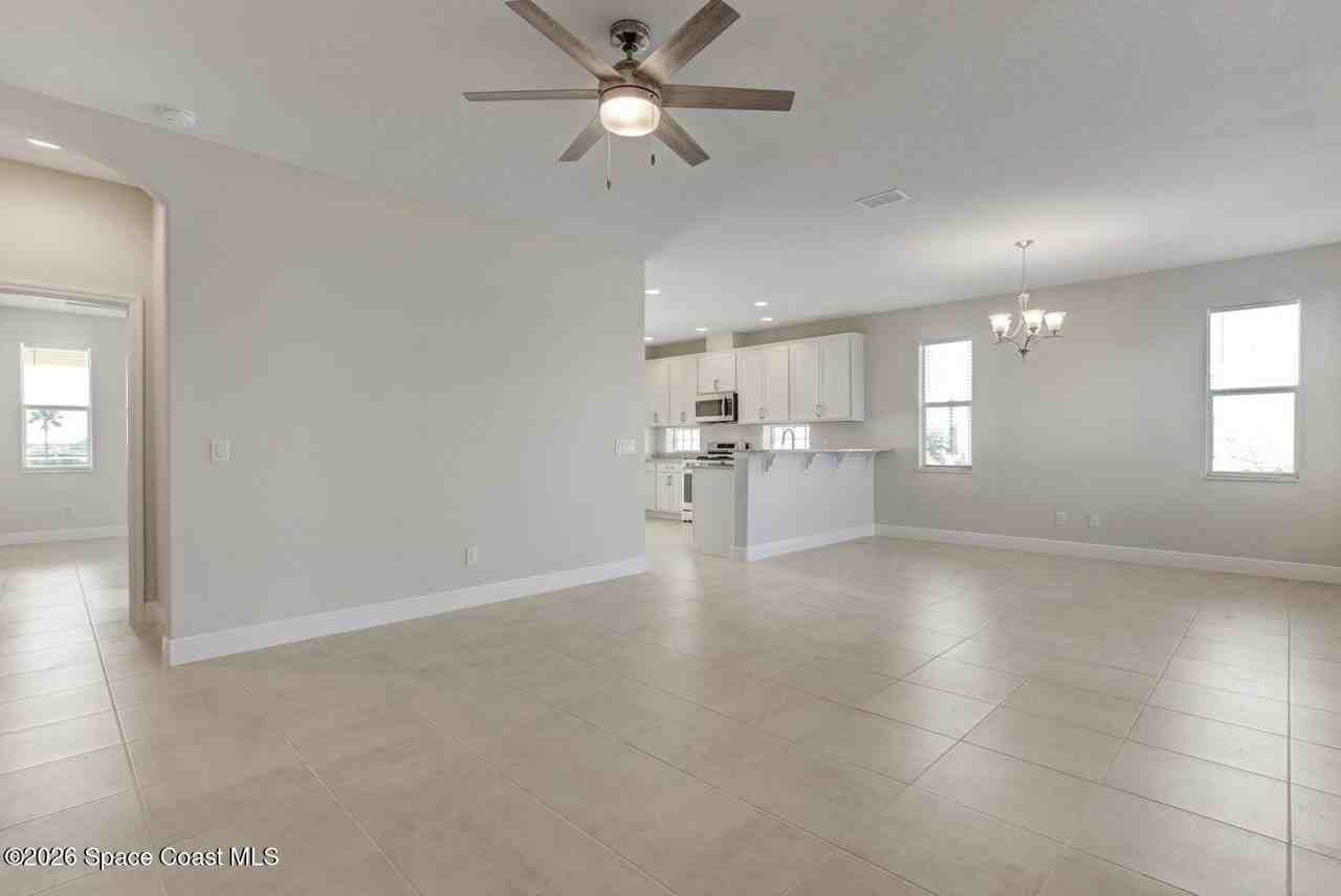 3085 Blazing Star Dr - Photo 7 of 30