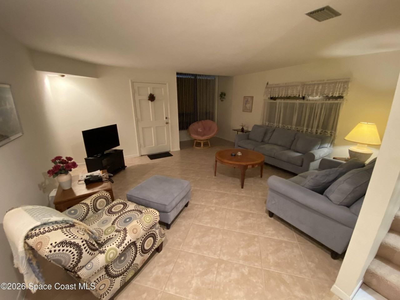 423 Polk Ave - Photo 3 of 16