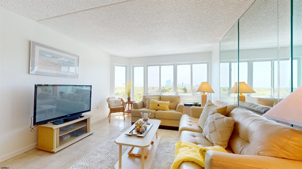 4500 W Brigantine Ave - Photo 6 of 30