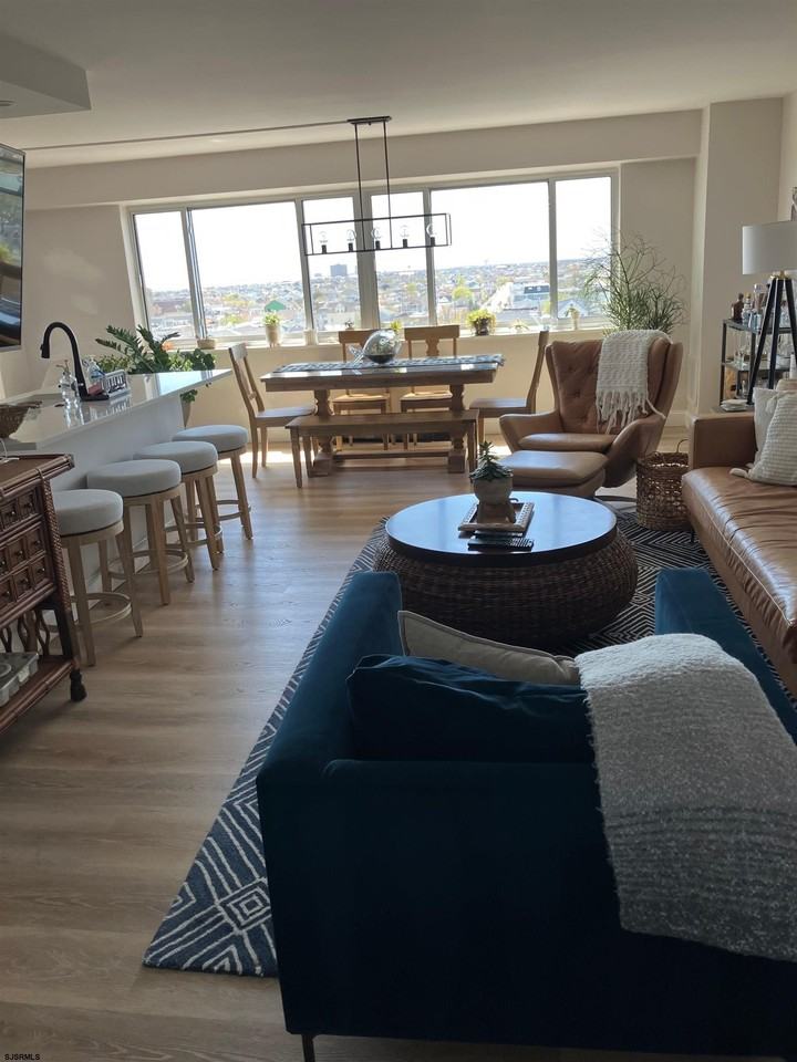 6101 Monmouth Ave - Photo 2 of 27