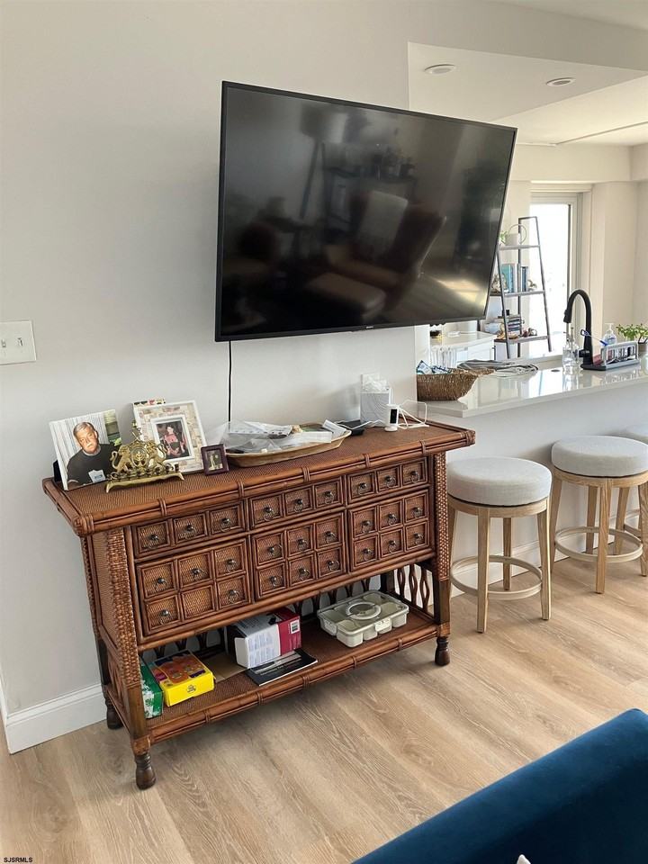 6101 Monmouth Ave - Photo 4 of 27