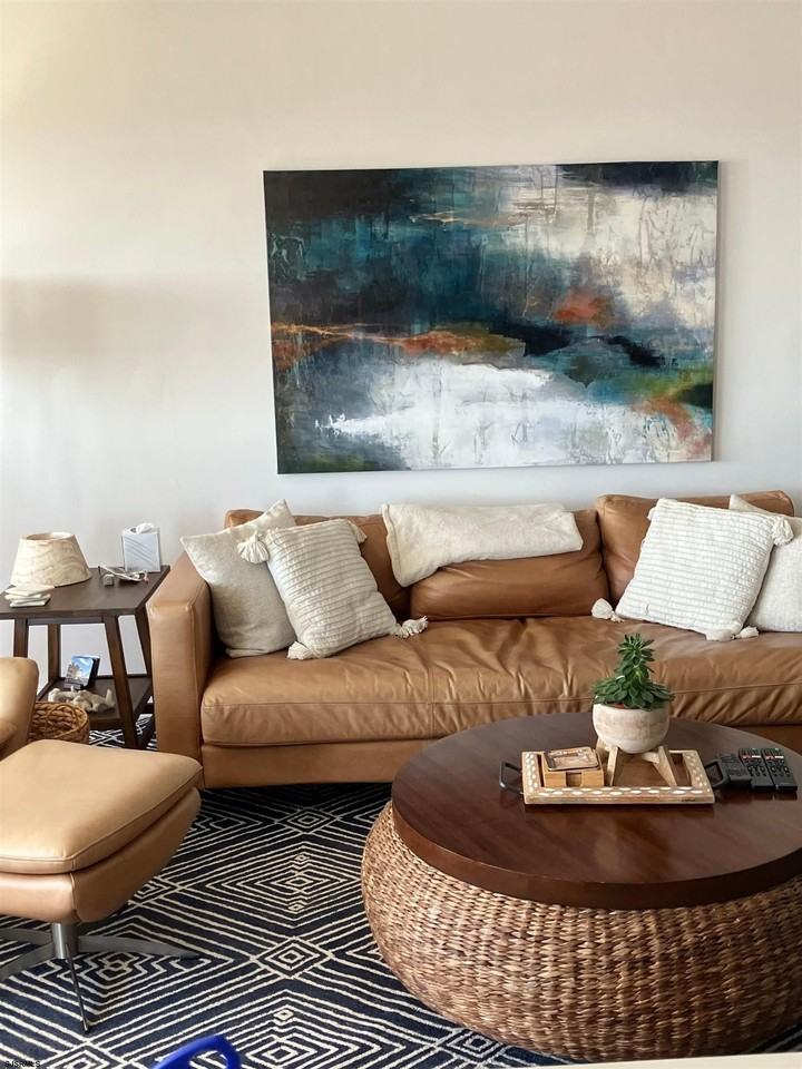 6101 Monmouth Ave - Photo 6 of 27