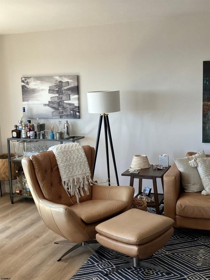 6101 Monmouth Ave - Photo 7 of 27