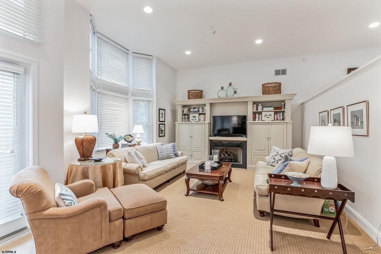 2 S Clermont Ave - Photo 5 of 31