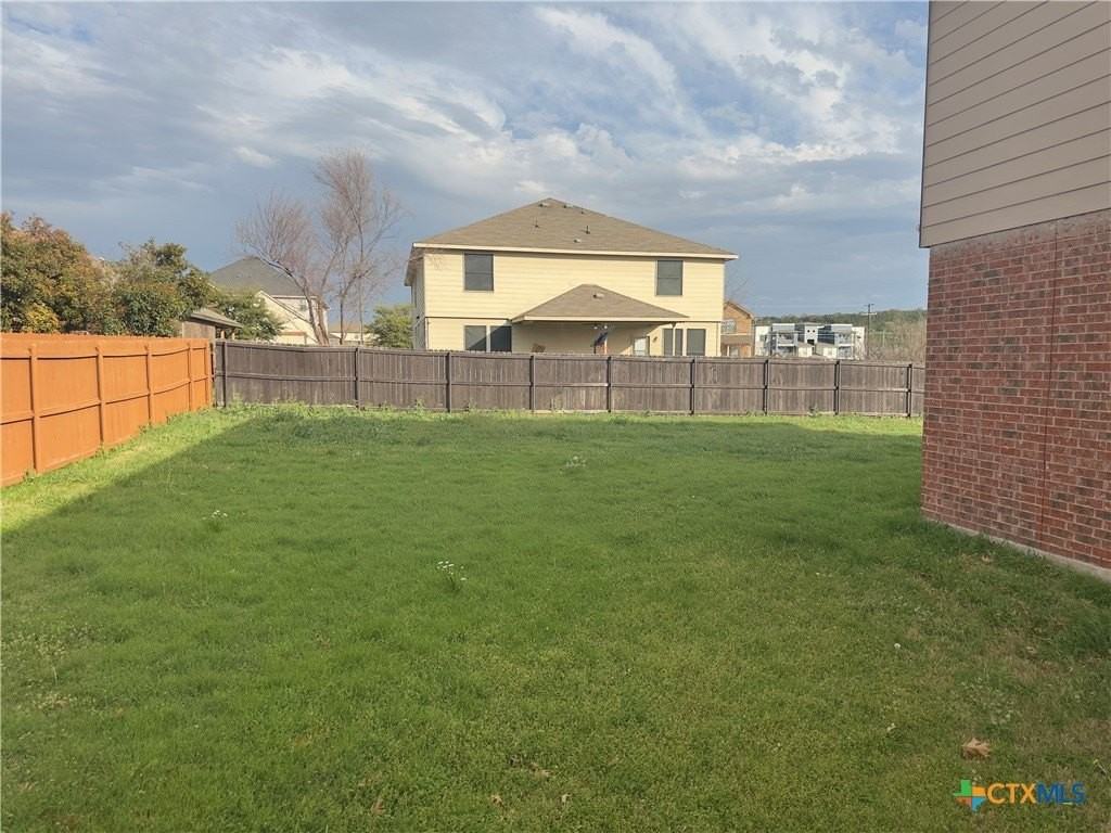 2617 White Moon Dr - Photo 3 of 17