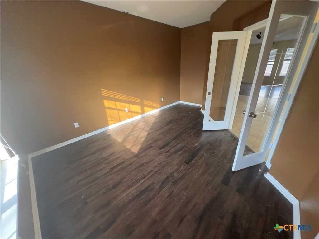 2617 White Moon Dr - Photo 4 of 17