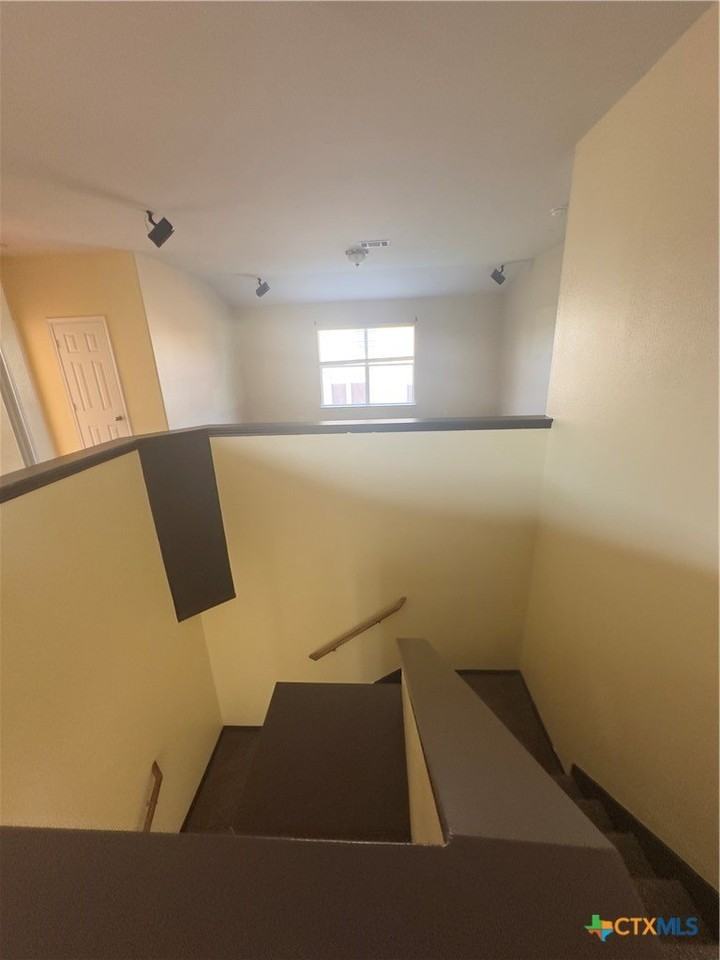 2617 White Moon Dr - Photo 7 of 17