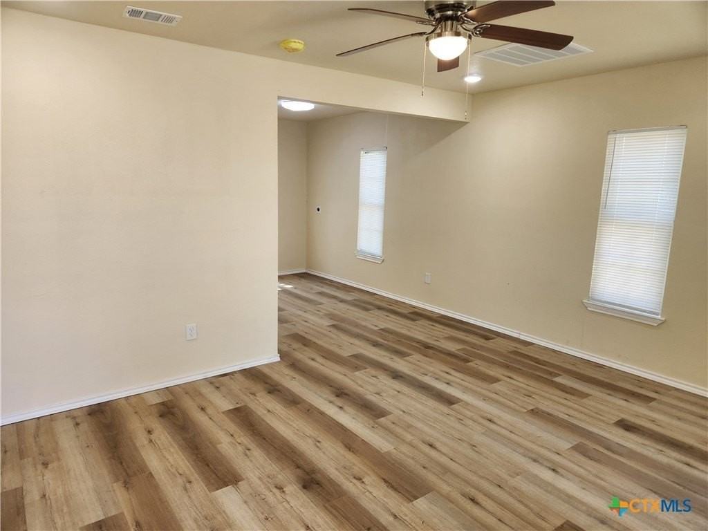 1817 E Barton Ave - Photo 2 of 8