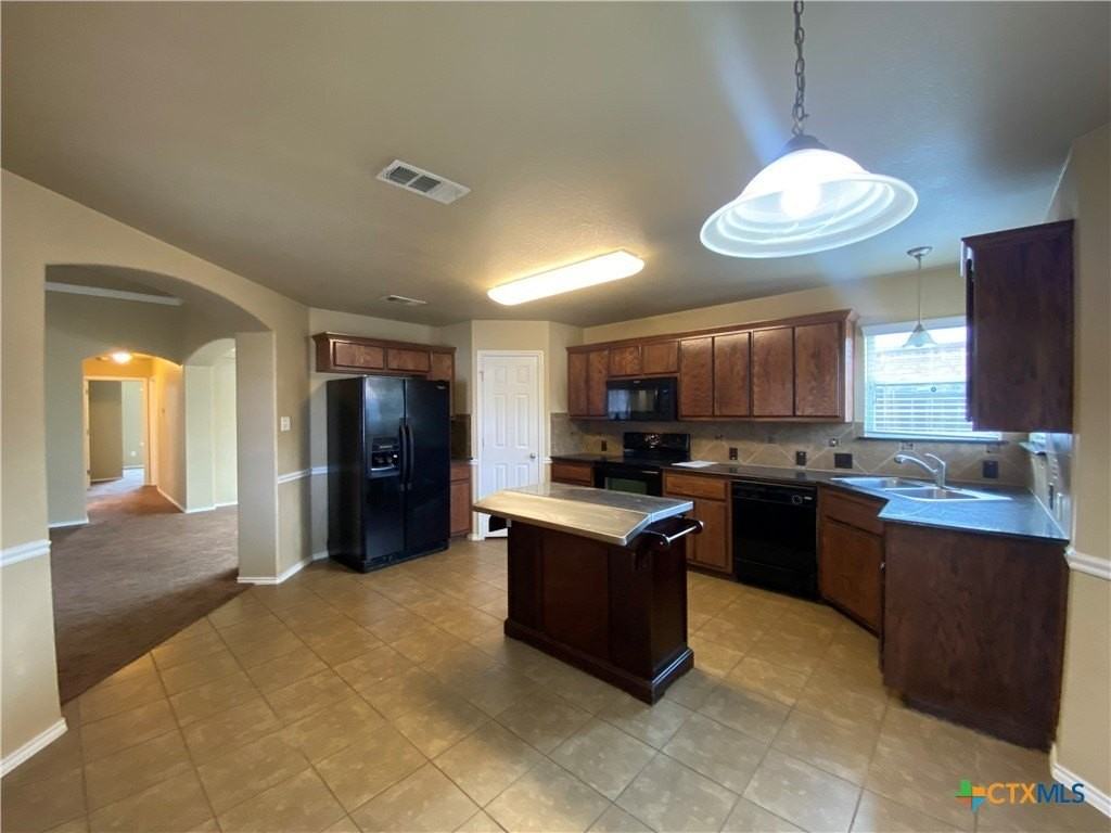 2101 Golden Eagle Dr - Photo 5 of 16