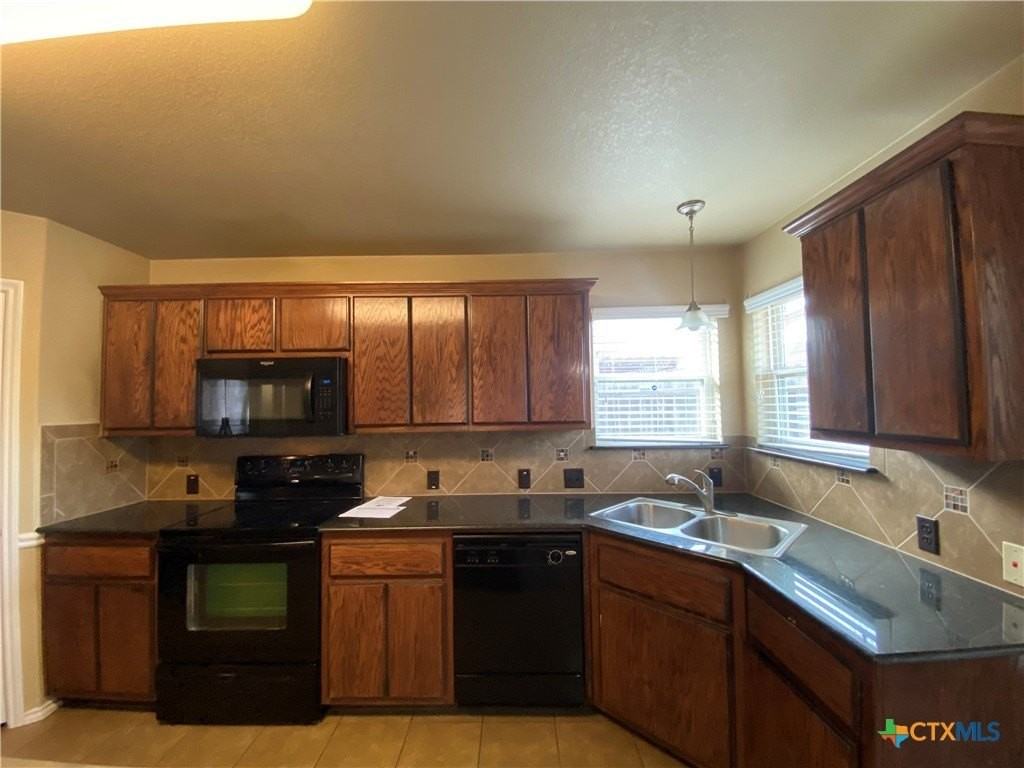 2101 Golden Eagle Dr - Photo 6 of 16