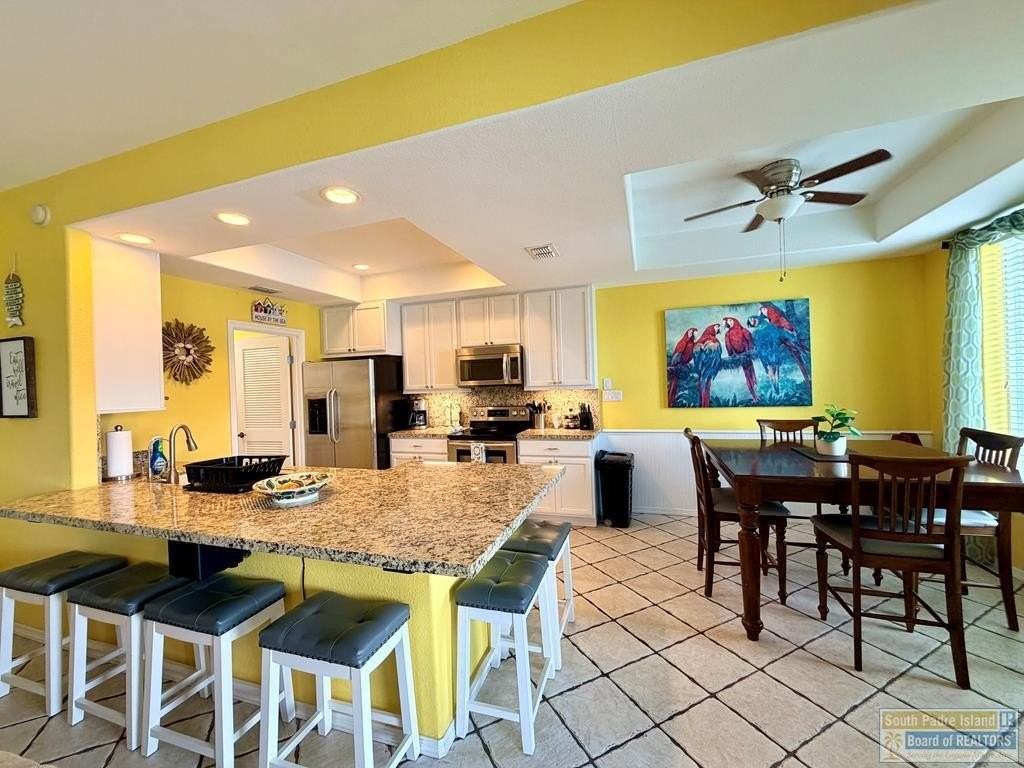 17 Harbor Pt - Photo 6 of 32