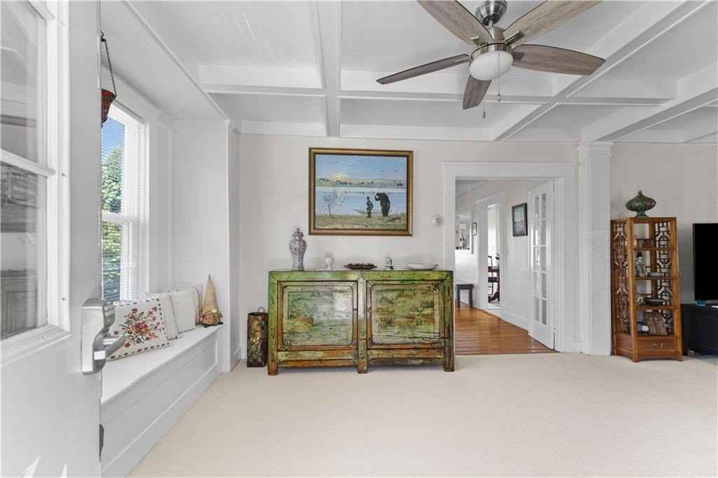 1042 Anthony Rd - Photo 2 of 24