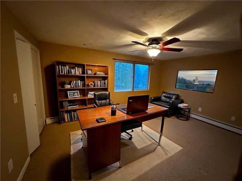 205 Woodside Dr - Photo 3 of 11