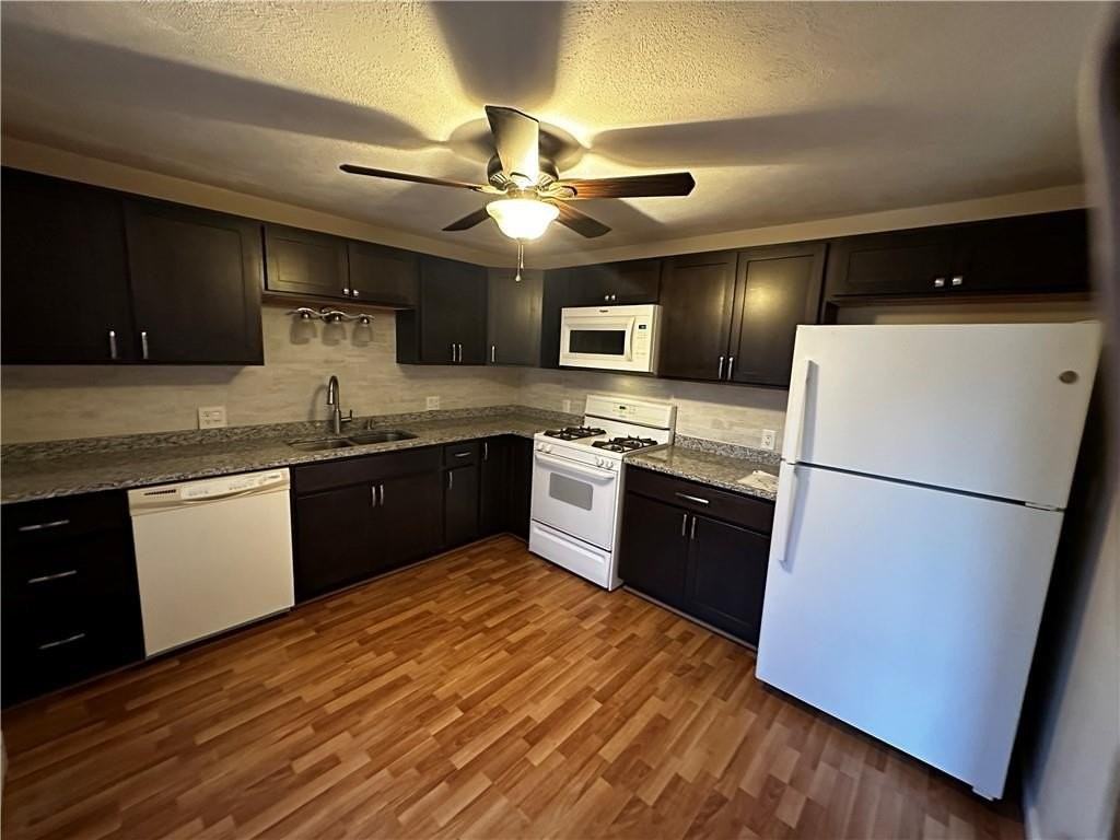 205 Woodside Dr - Photo 6 of 11