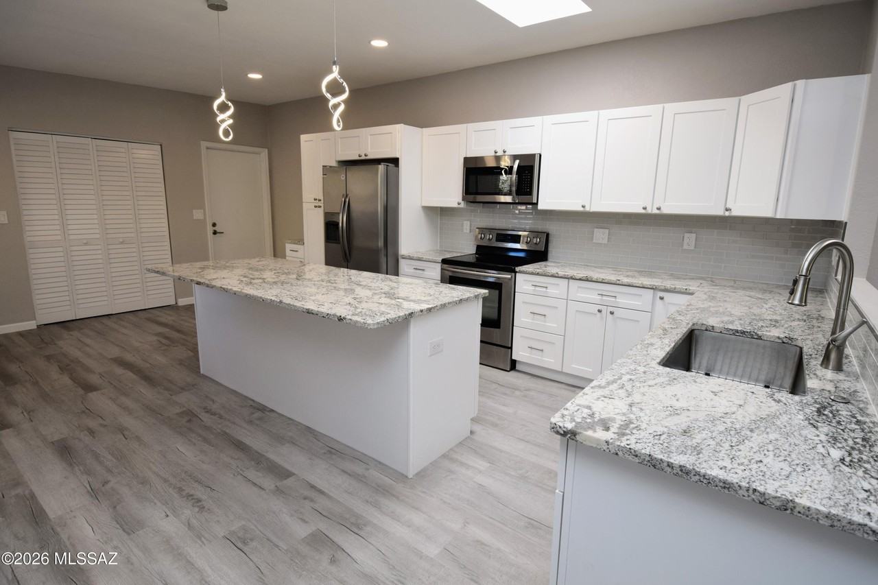 4581 N Camino Campero - Photo 2 of 35