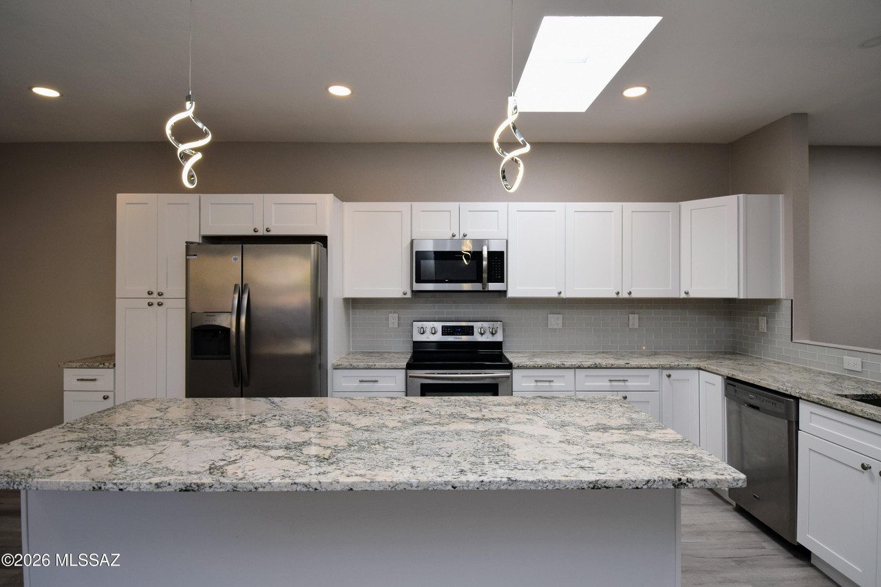 4581 N Camino Campero - Photo 7 of 35