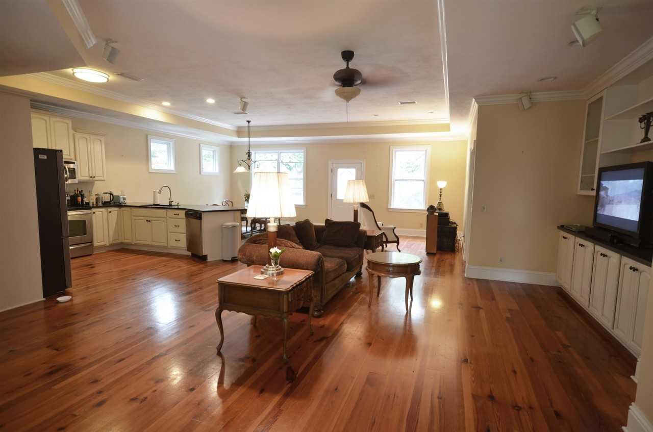 2204 Altoona Dr - Photo 4 of 16