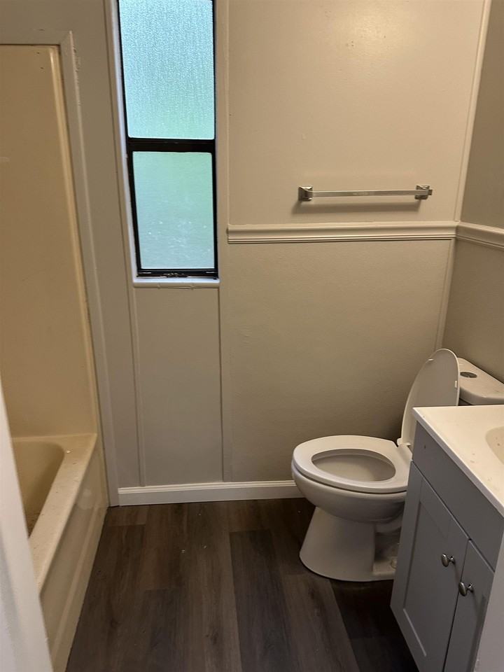 1658 Rankin Ave - Photo 5 of 8