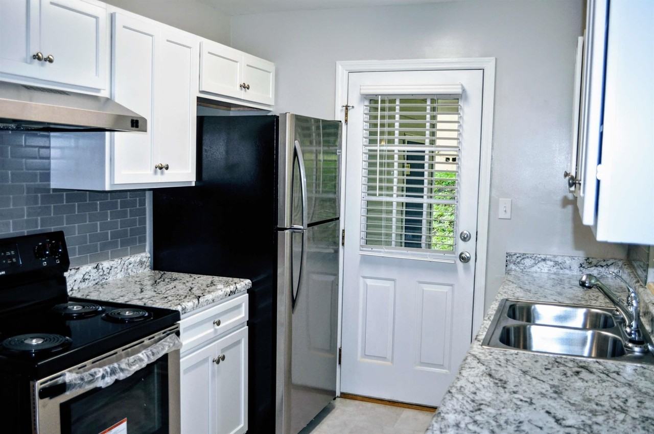 2301 Dozier Dr - Photo 2 of 10