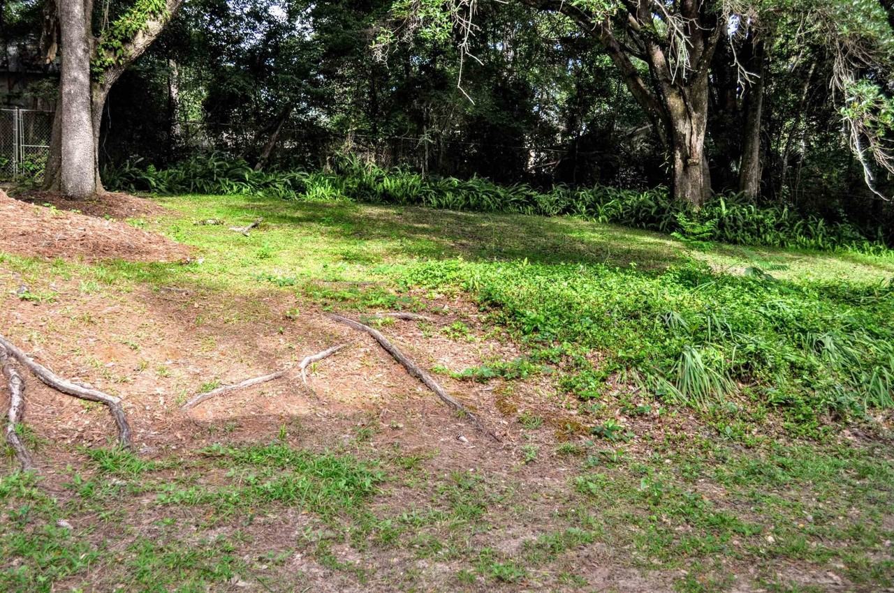 2301 Dozier Dr - Photo 7 of 10