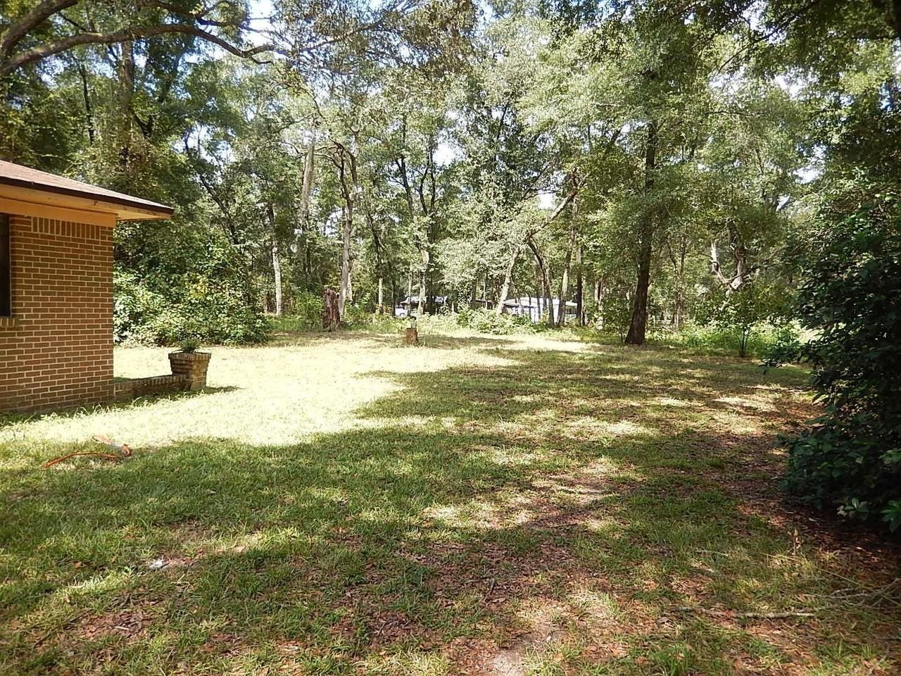 171 Bear Creek Rd - Photo 4 of 26