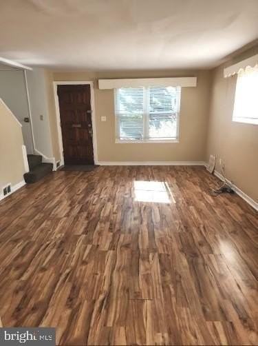 329 Burns St Se - Photo 2 of 20