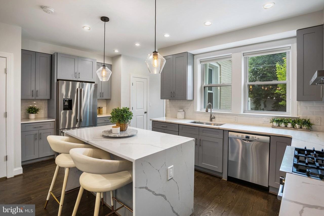 4023 New Hampshire Ave Nw - Photo 4 of 38