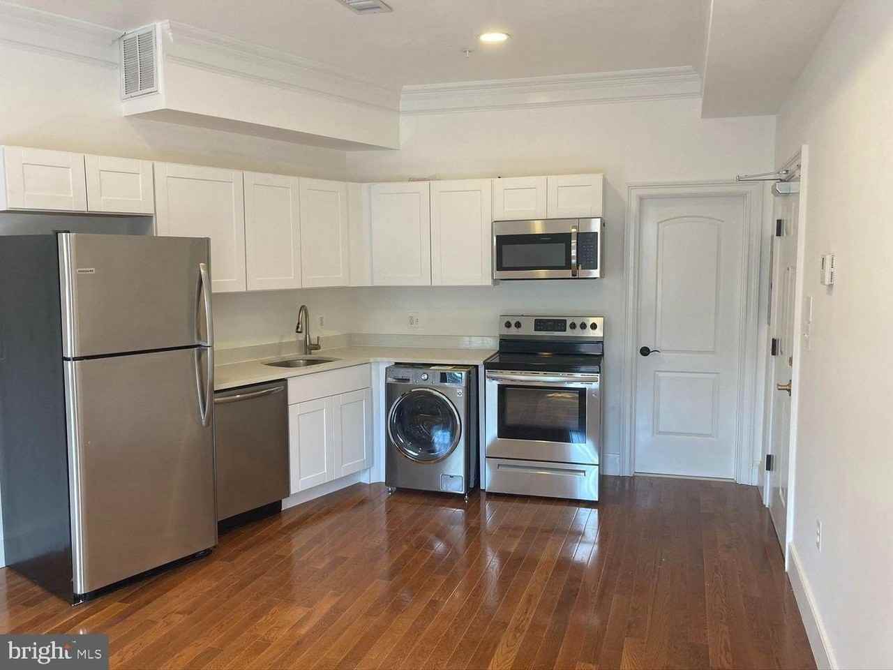 1426 Wisconsin Ave Nw #203 - Photo 2 of 6