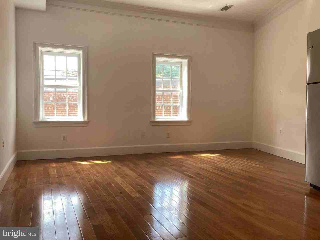 1426 Wisconsin Ave Nw #203 - Photo 3 of 6