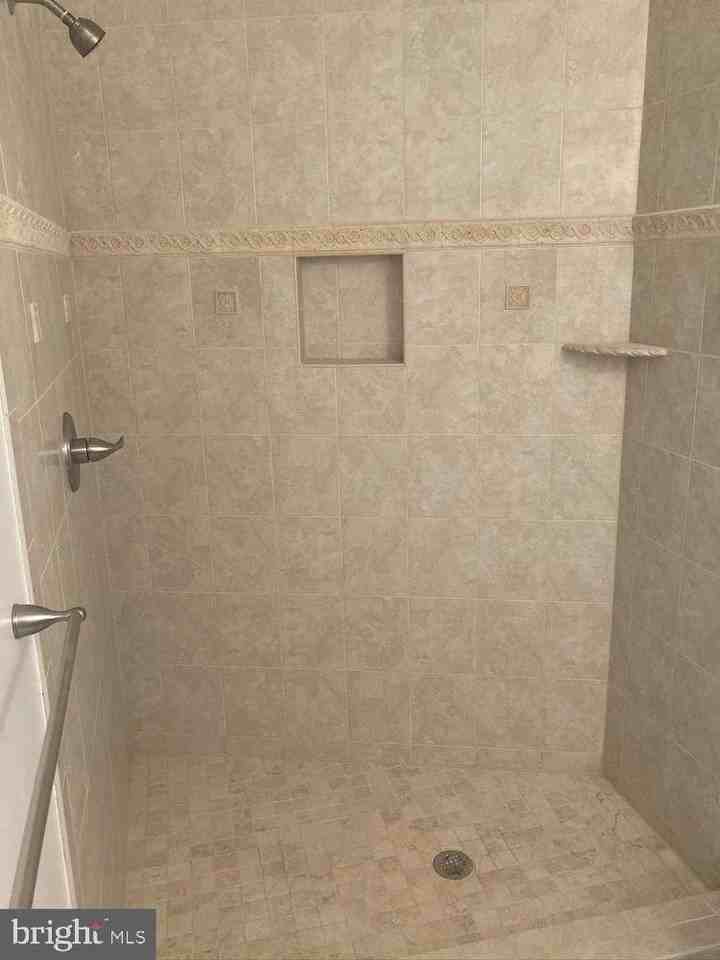 1426 Wisconsin Ave Nw #203 - Photo 5 of 6