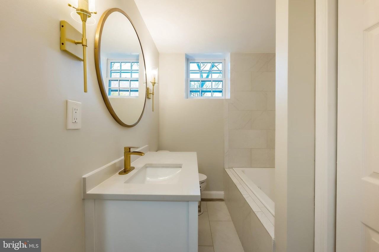 3888 Porter St Nw Apt A343 - Photo 7 of 23