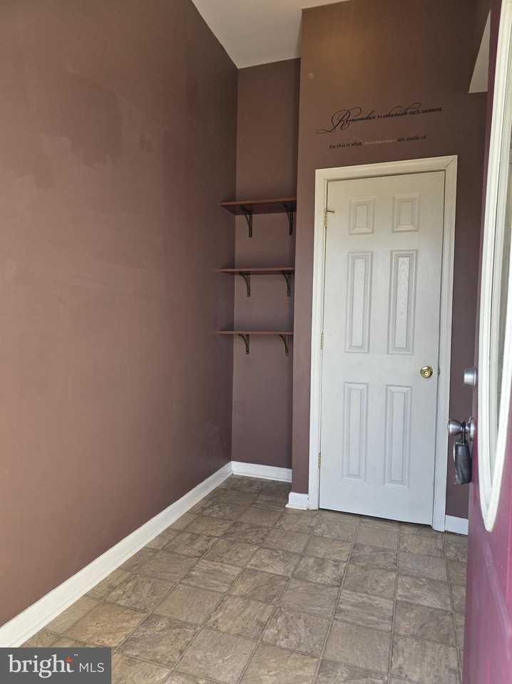 28 Briar Ln - Photo 4 of 41