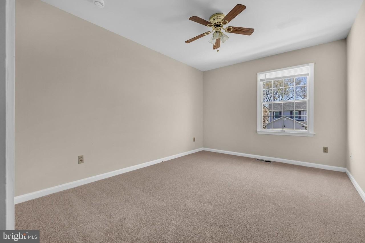 5602 Grouper Ct - Photo 3 of 50