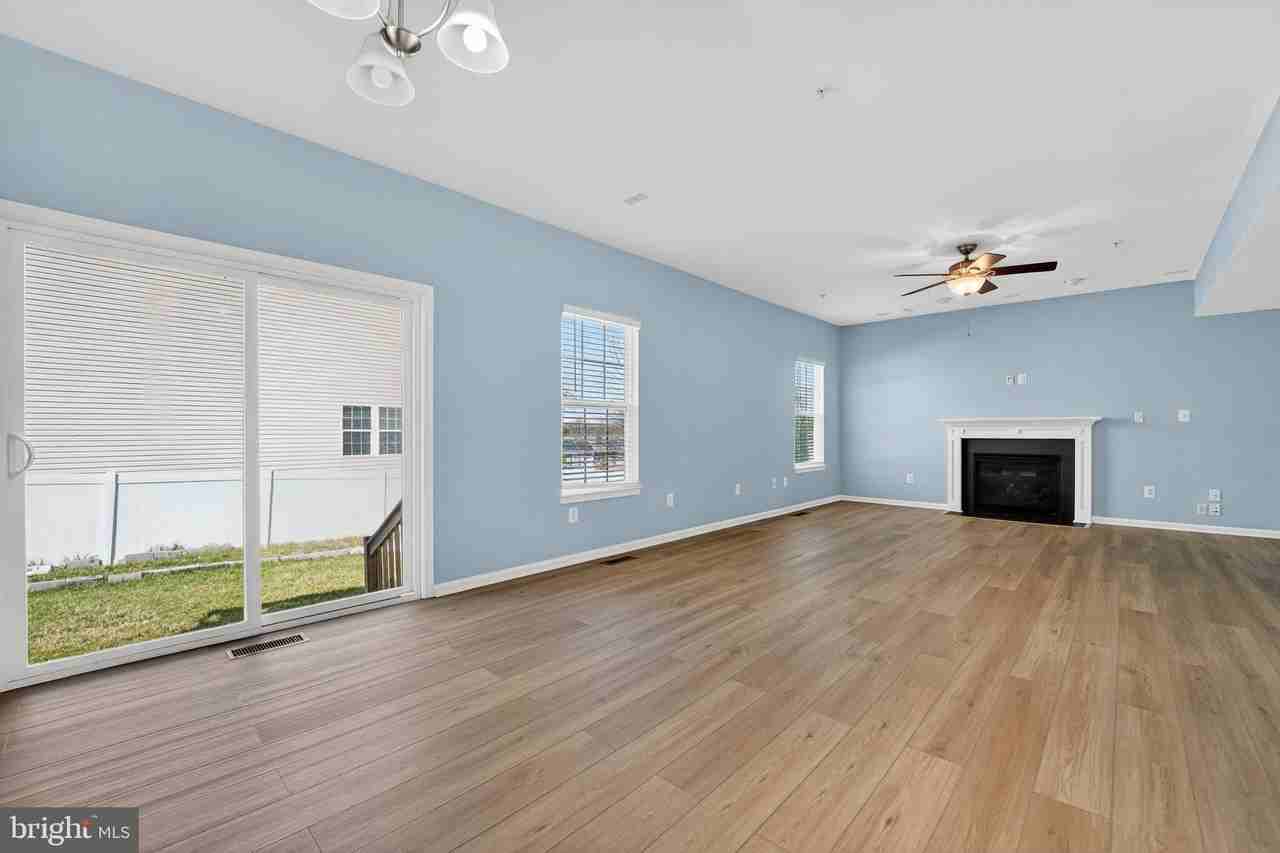 8419 Jacqueline Ct - Photo 7 of 30