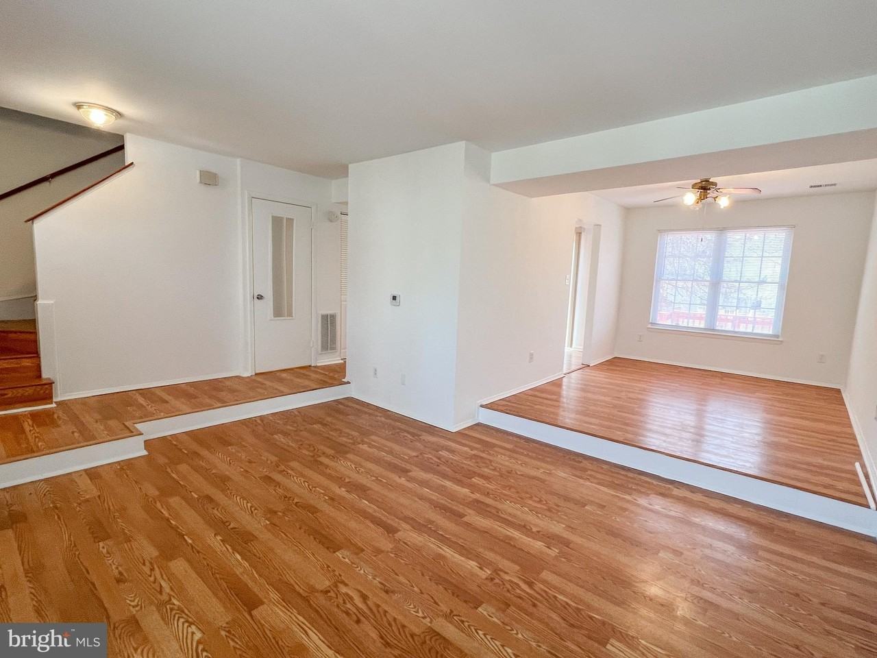 19920 Waterloo Ct - Photo 3 of 23