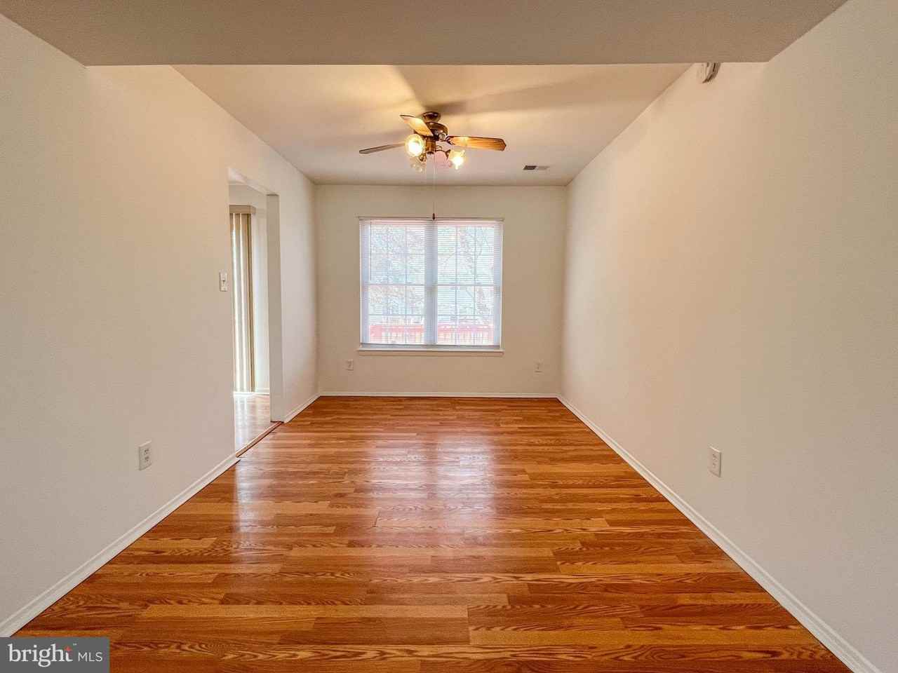 19920 Waterloo Ct - Photo 5 of 23