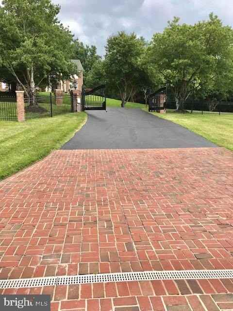 14400 Waynesford Dr - Photo 3 of 33