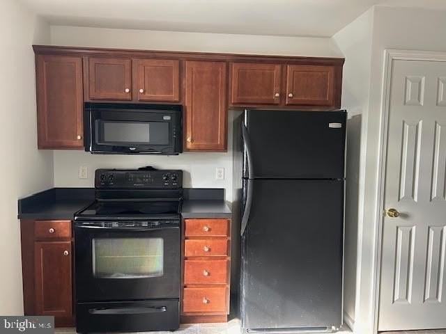 92 Christine Dr - Photo 5 of 19