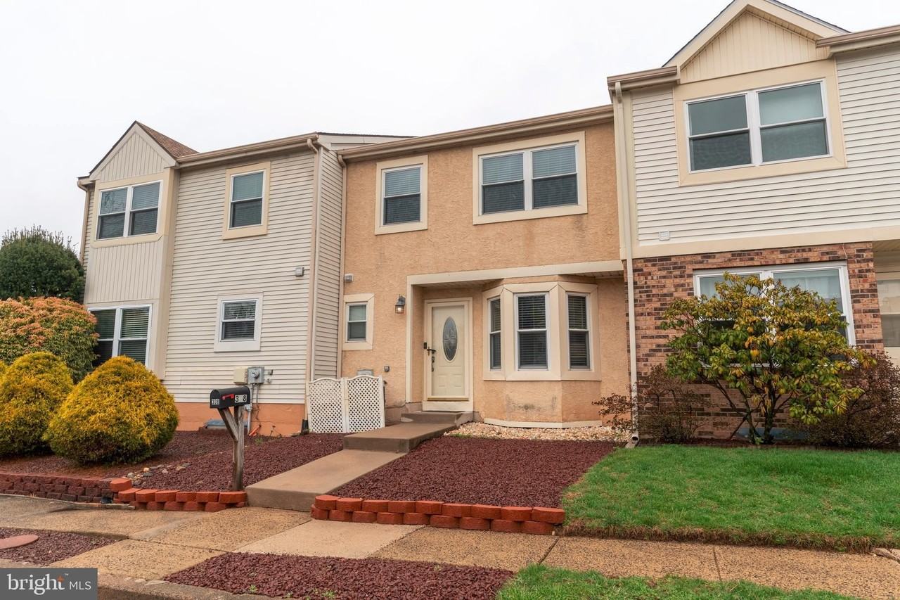 308 Wayne Ct - Photo 2 of 31