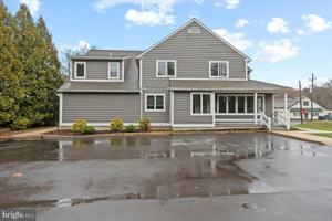 featured image of 1 Center St