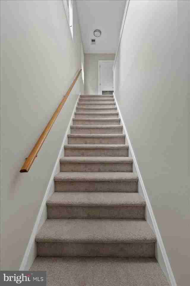 1 Center St - Photo 4 of 12