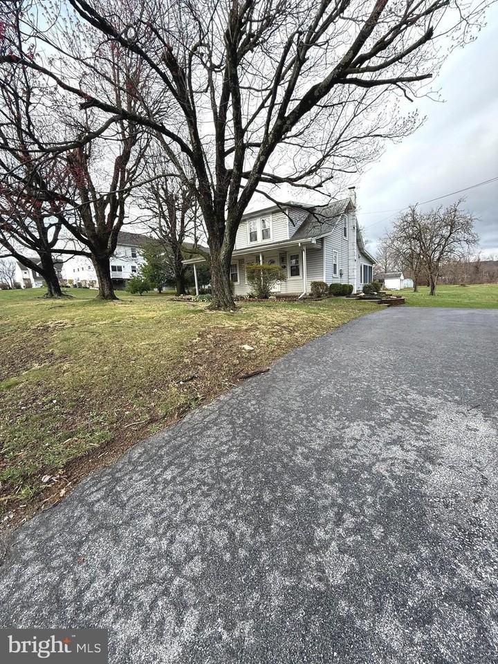 4324 Valley Rd - Photo 2 of 29