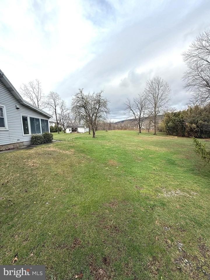 4324 Valley Rd - Photo 3 of 29