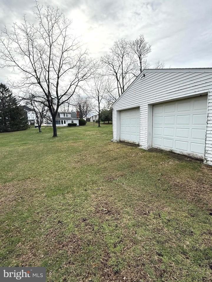 4324 Valley Rd - Photo 5 of 29