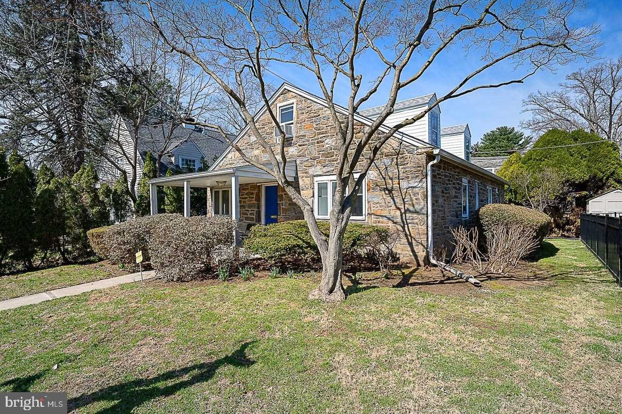 1457 Manoa Rd - Photo 2 of 50