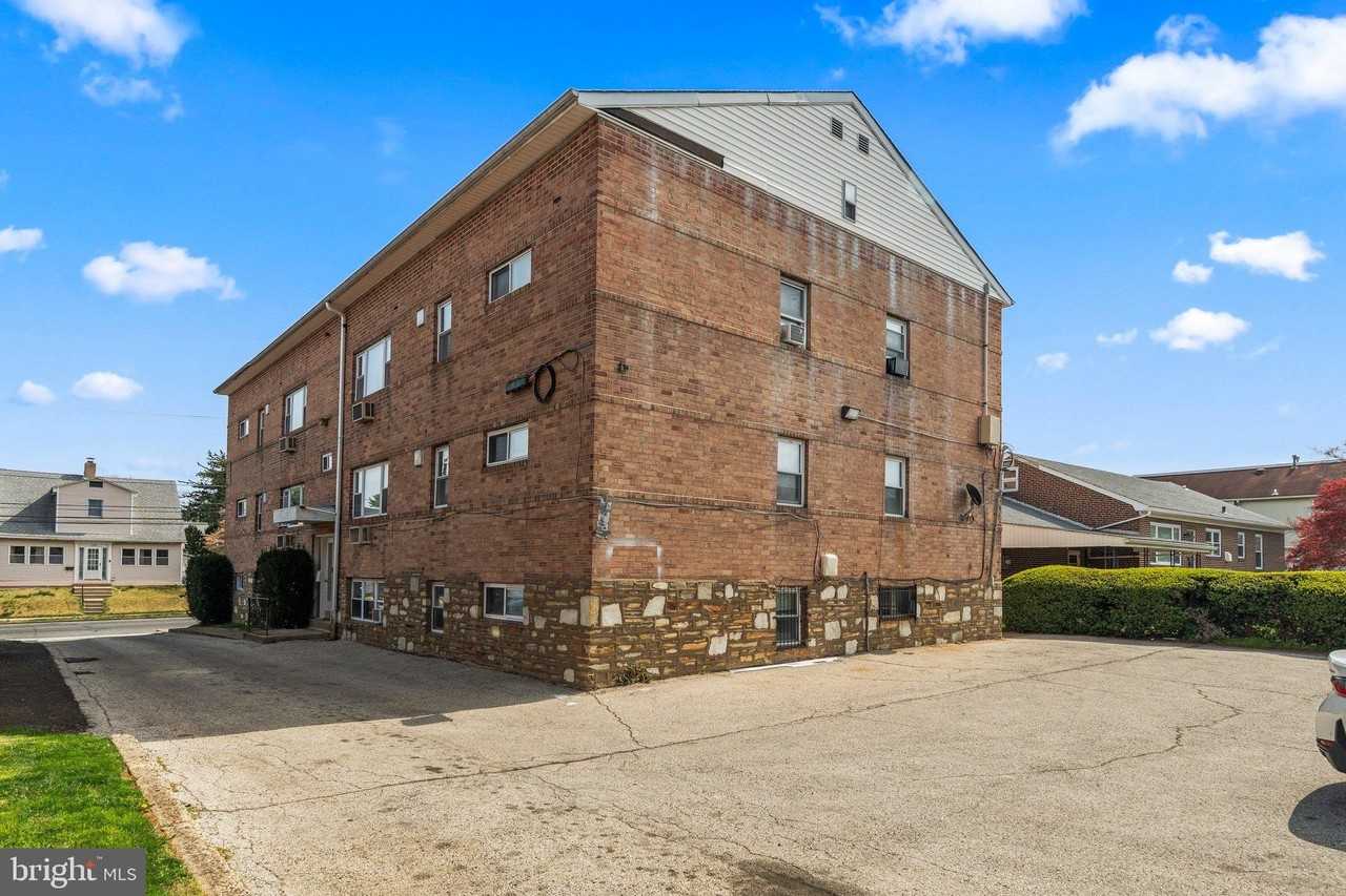 1714 Rhawn St Apt 2a - Photo 5 of 25