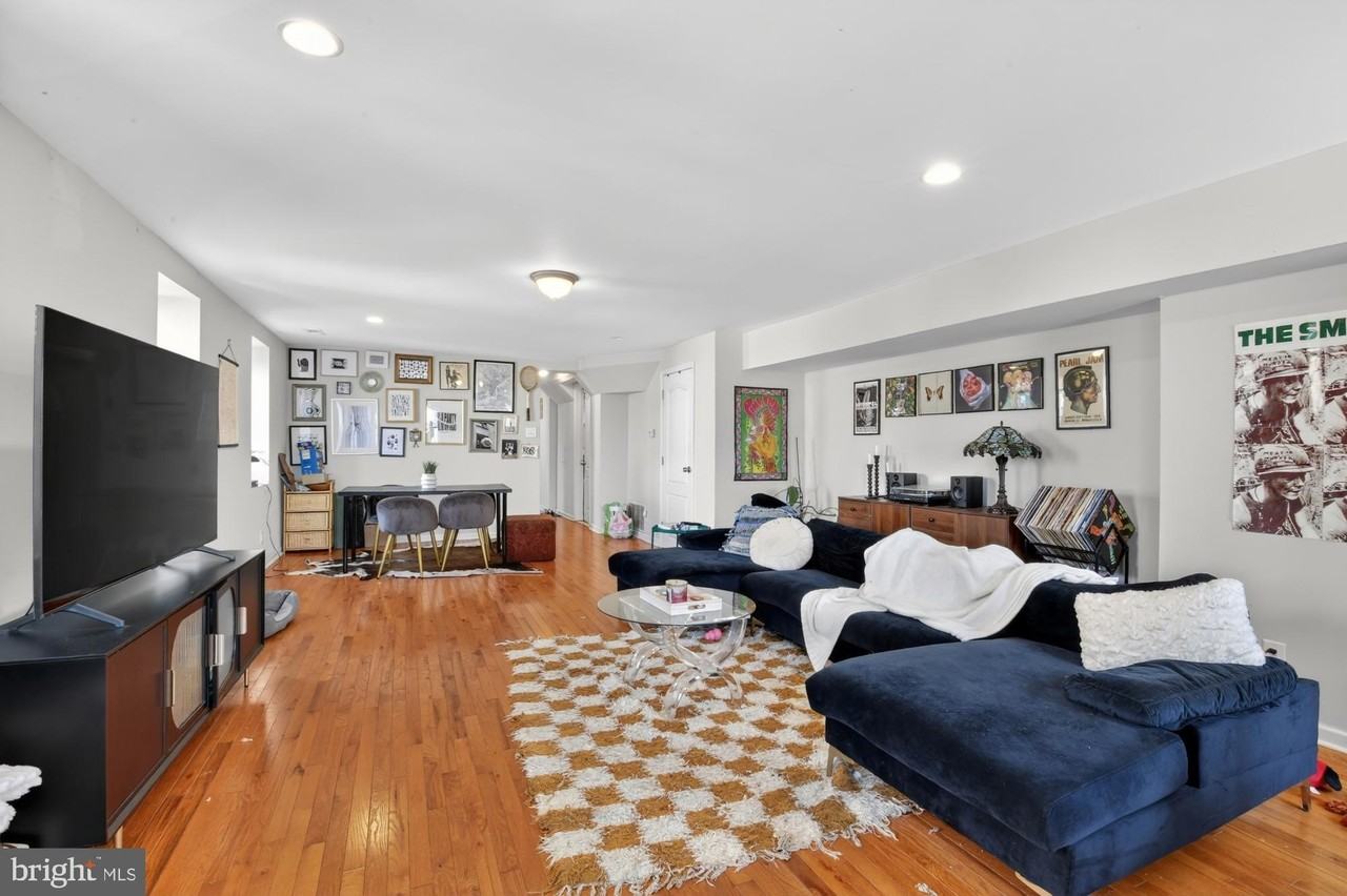 1127 E Susquehanna Ave Unit 2 - Photo 5 of 19