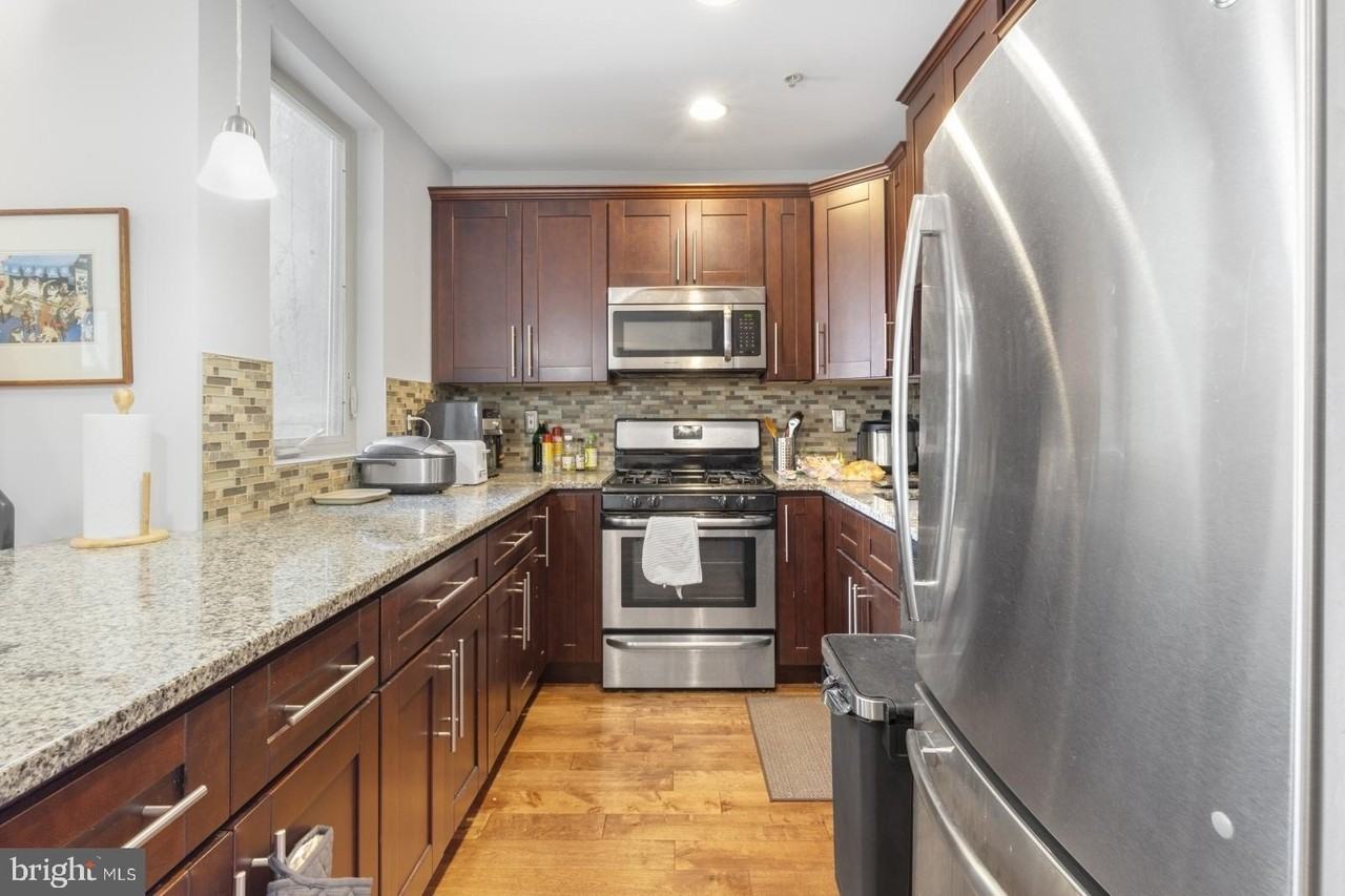 1780 Frankford Ave Apt C - Photo 2 of 21