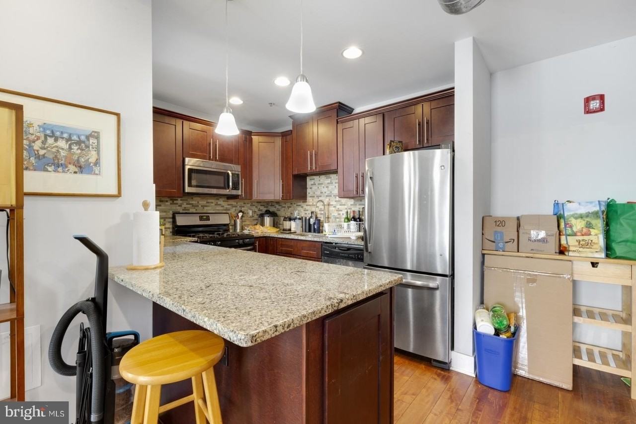 1780 Frankford Ave Apt C - Photo 3 of 21